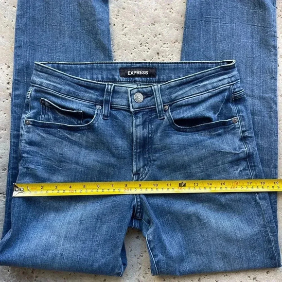 Express Slim Straight Hyper Stretch Jeans - Size 30 x 30, Medium Blue Wash - Picture 7 of 12